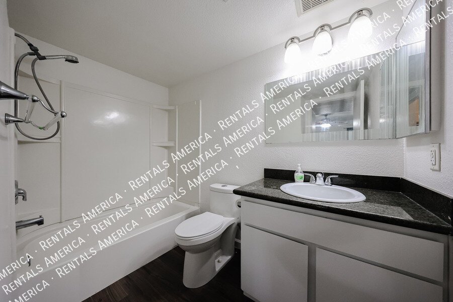 Updated Condo in Maryland Manor-$500 off M/I by 10/30 property image