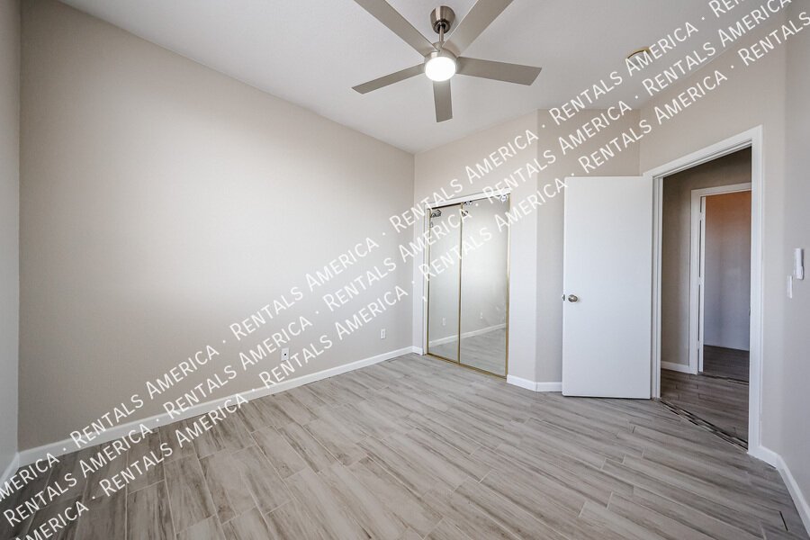 MOVE IN SPECIAL!!!!! TWO WEEKS FREE!!! property image