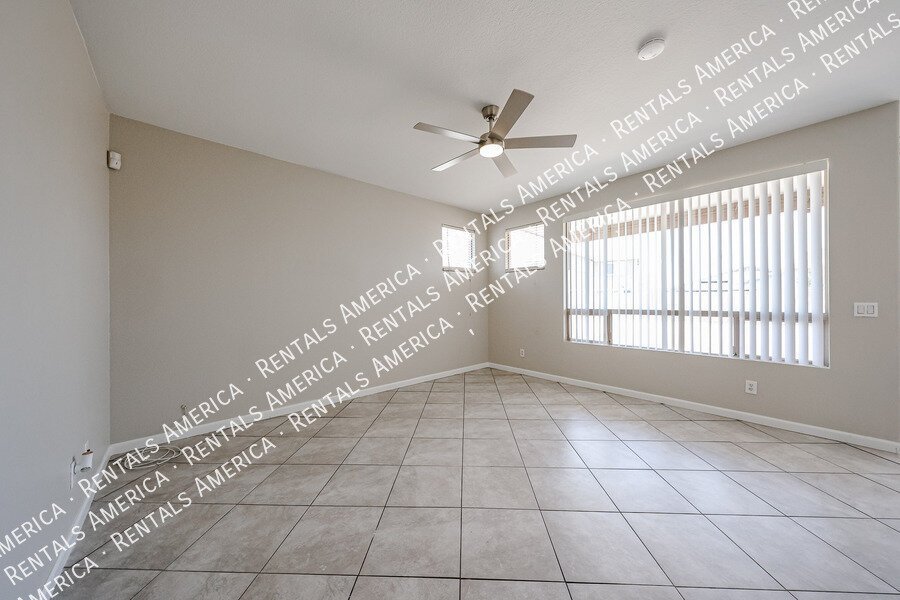 MOVE IN SPECIAL!!!!! TWO WEEKS FREE!!! property image
