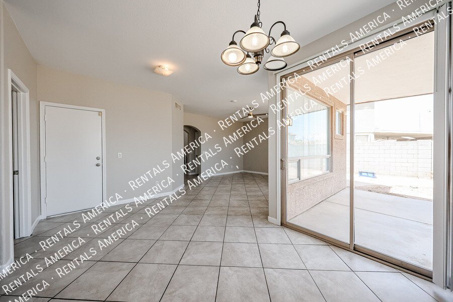 MOVE IN SPECIAL!!!!! TWO WEEKS FREE!!! property image