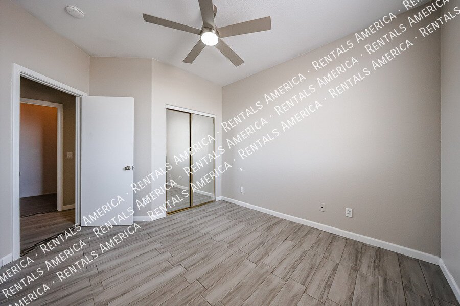 MOVE IN SPECIAL!!!!! TWO WEEKS FREE!!! property image