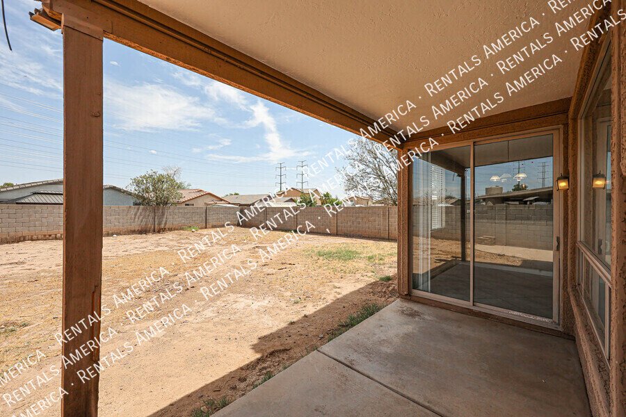 MOVE IN SPECIAL!!!!! TWO WEEKS FREE!!! property image