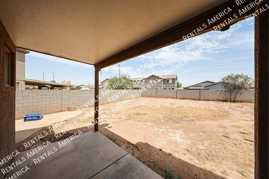 MOVE IN SPECIAL!!!!! TWO WEEKS FREE!!! property image