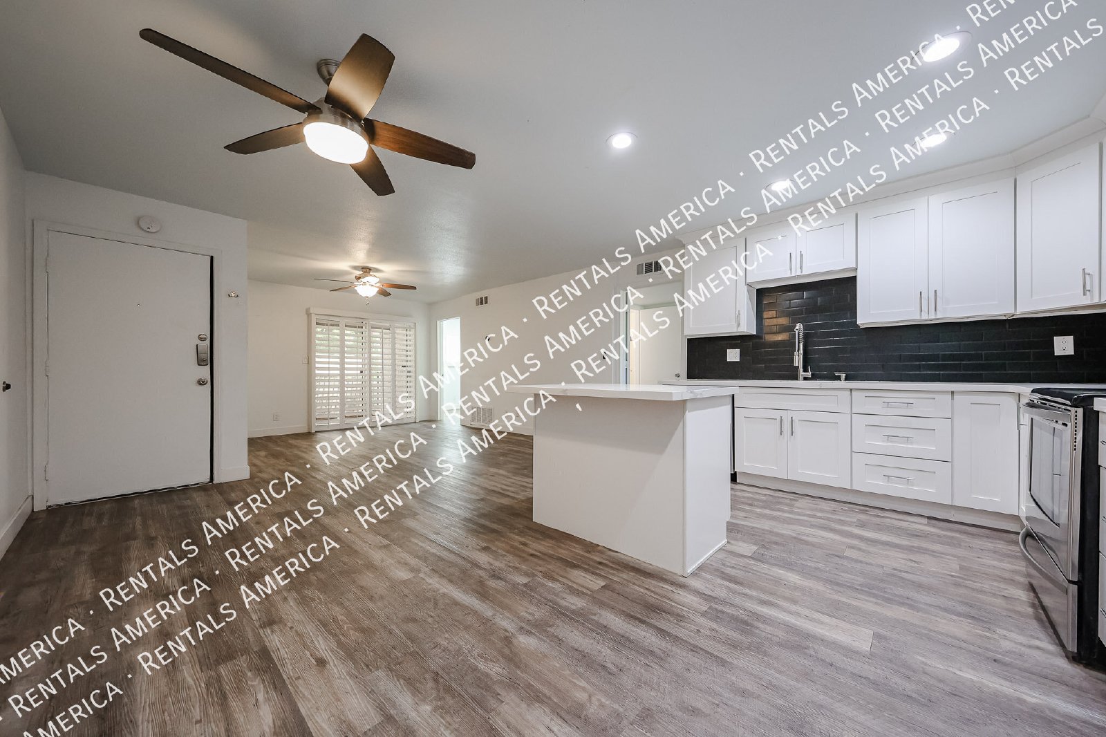 2 Bedroom Condo in Arcadia available for immediate Move in! property image