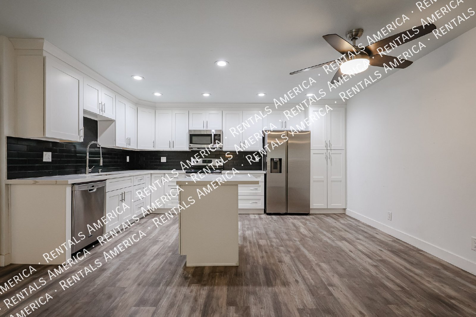 2 Bedroom Condo in Arcadia available for immediate Move in! property image
