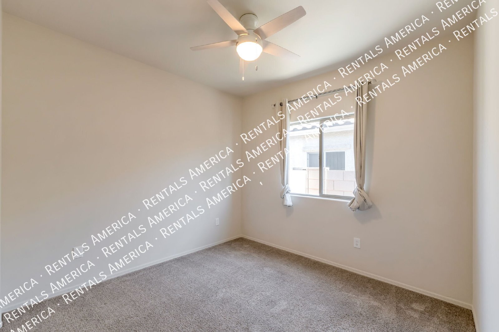 Beautiful 4 bedroom home in Gladden Farms! property image