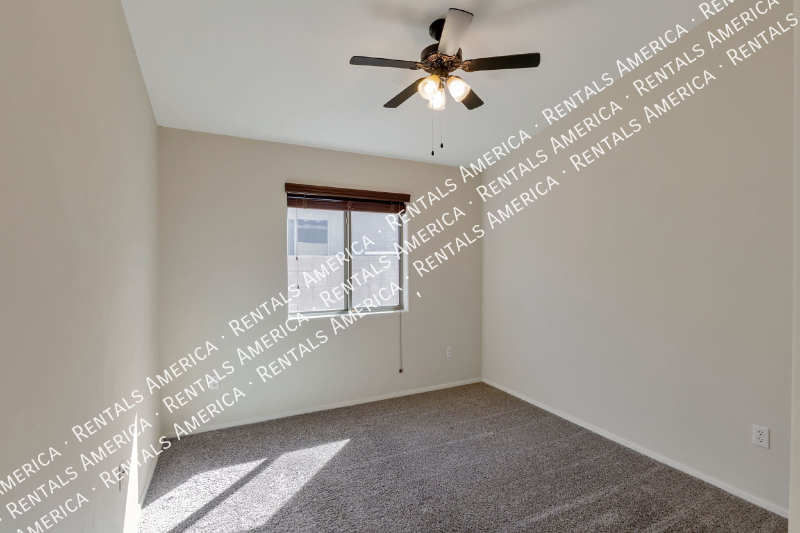 Southeast gated 4 bedroom, 2 bath! property image