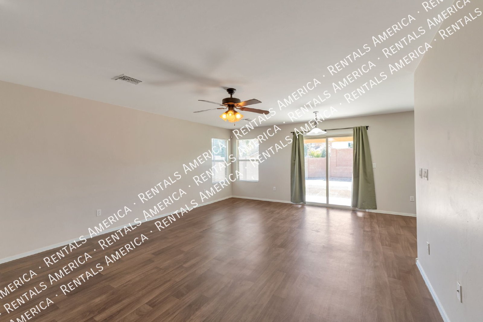4 Bedroom Two Story Home with Loft in Green Valley property image