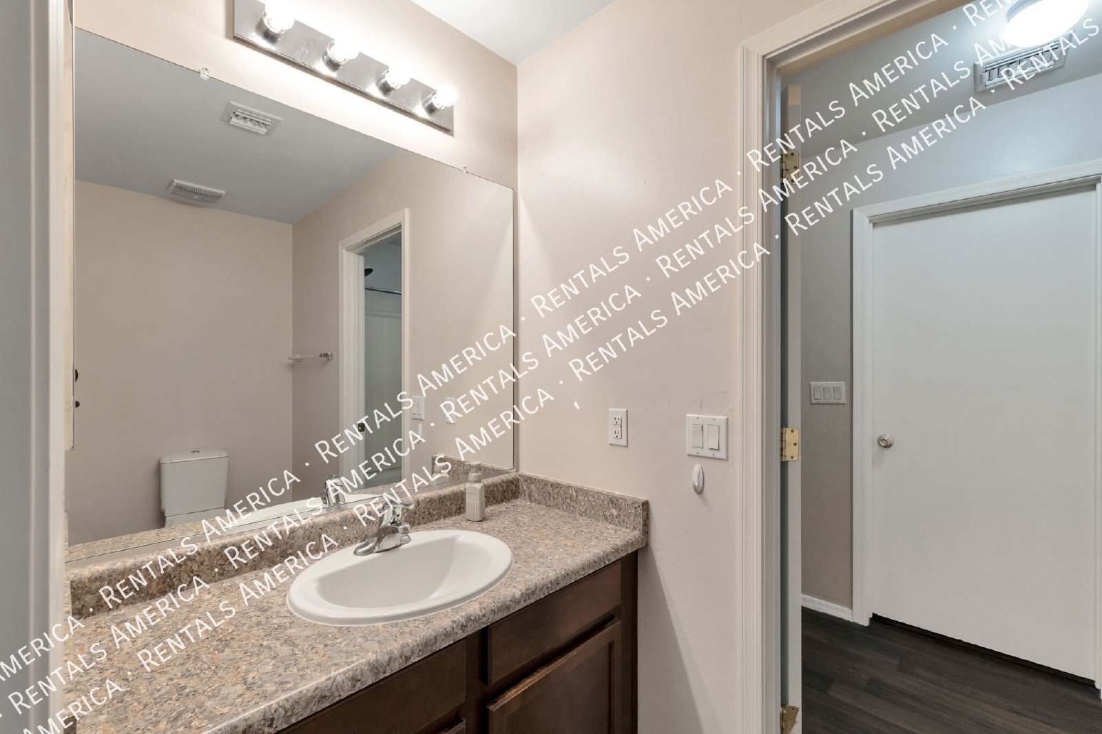 4 Bedroom Two Story Home with Loft in Green Valley property image