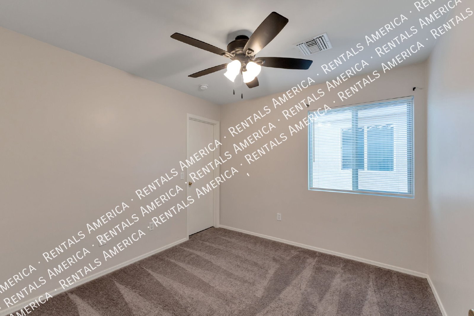 4 Bedroom Two Story Home with Loft in Green Valley property image