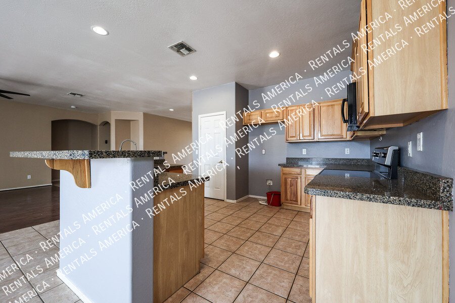 MOVE IN SPECIAL!!!! Available Now in Queen Creek! property image