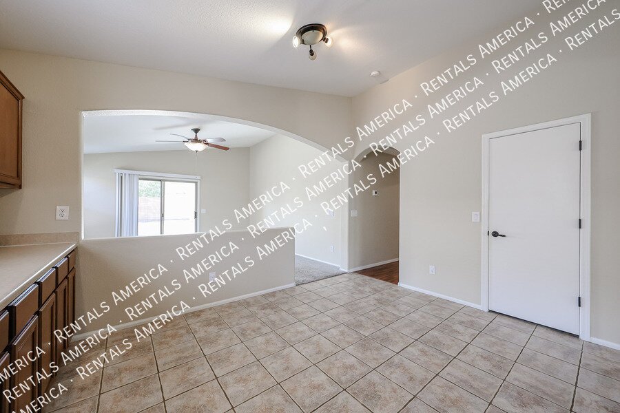 1 month free with a 15-month lease! property image