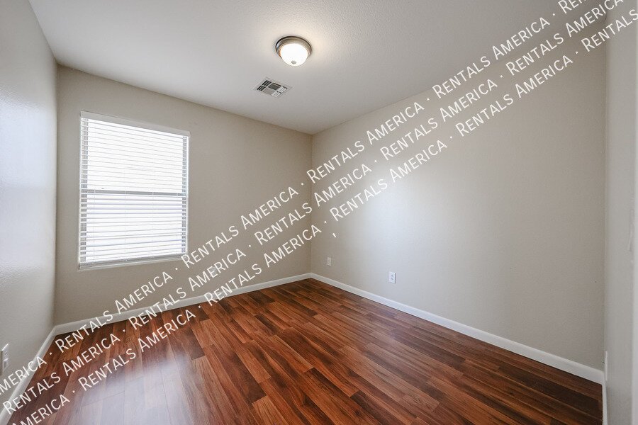 1 month free with a 15-month lease! property image