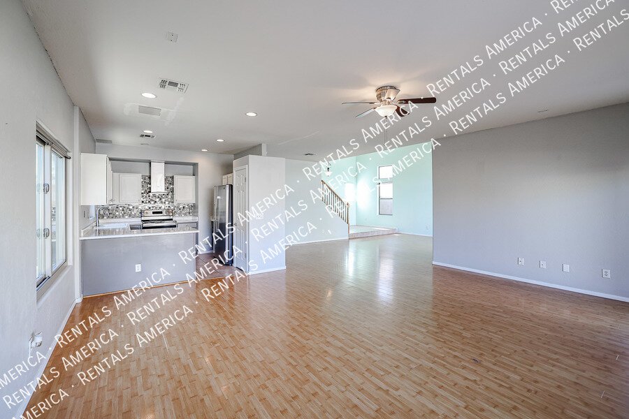 SPACIOUS 3 BEDROOM IN TOLLESON property image