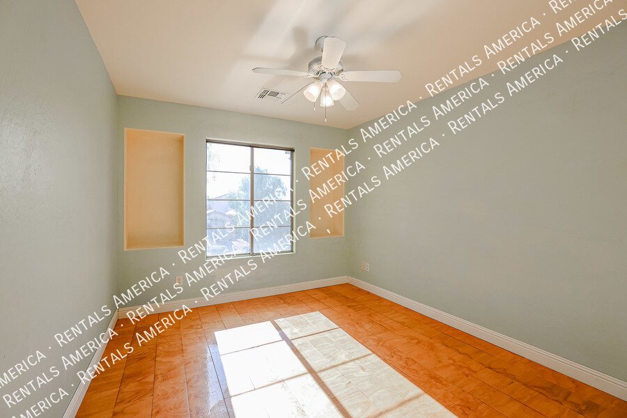 SPACIOUS 3 BEDROOM IN TOLLESON property image