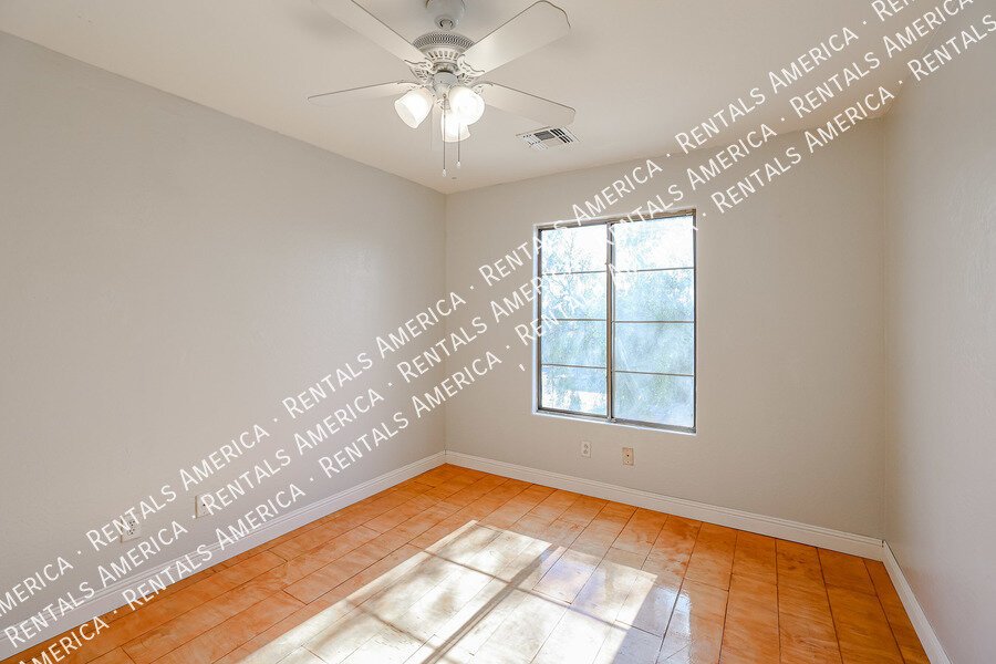 SPACIOUS 3 BEDROOM IN TOLLESON property image