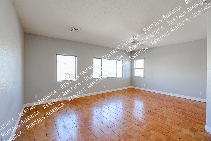 SPACIOUS 3 BEDROOM IN TOLLESON property image