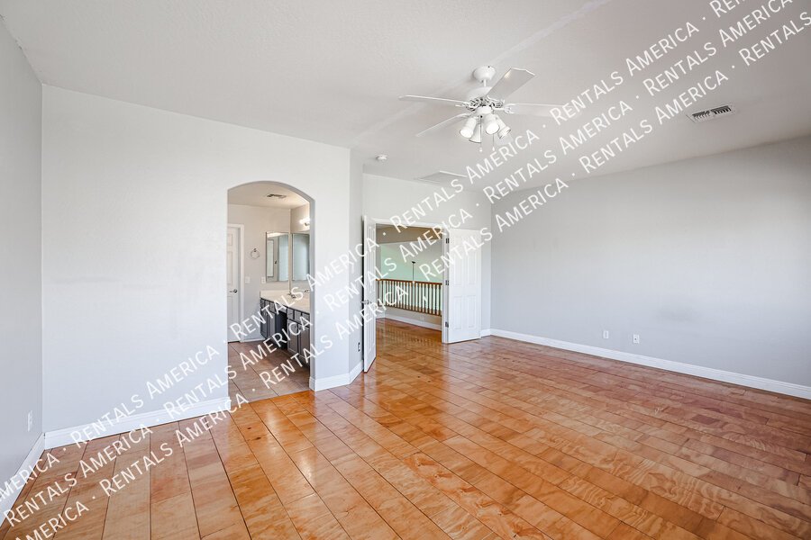SPACIOUS 3 BEDROOM IN TOLLESON property image