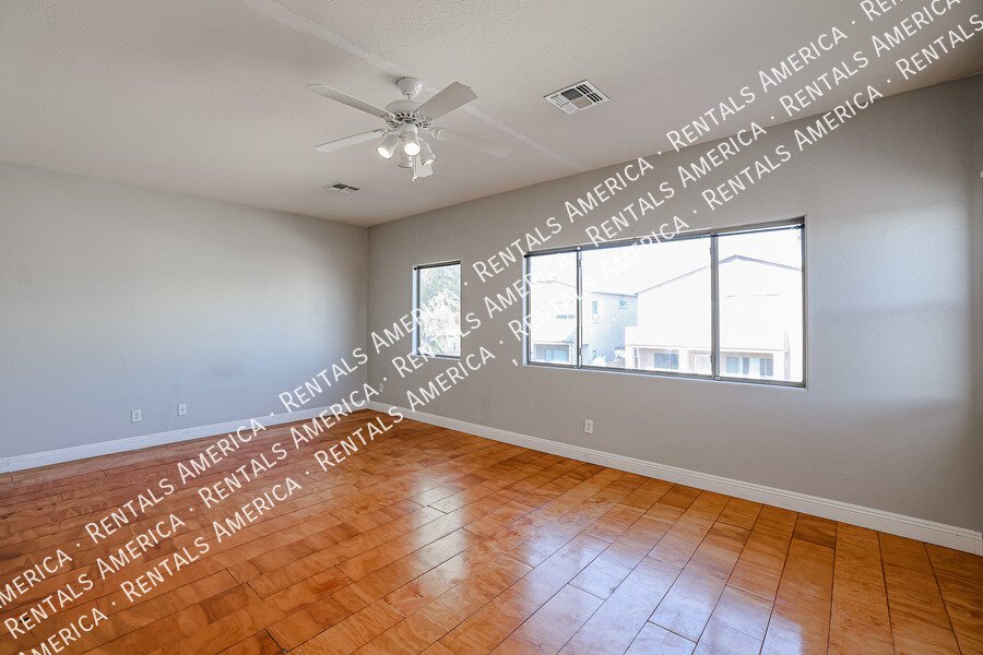 SPACIOUS 3 BEDROOM IN TOLLESON property image