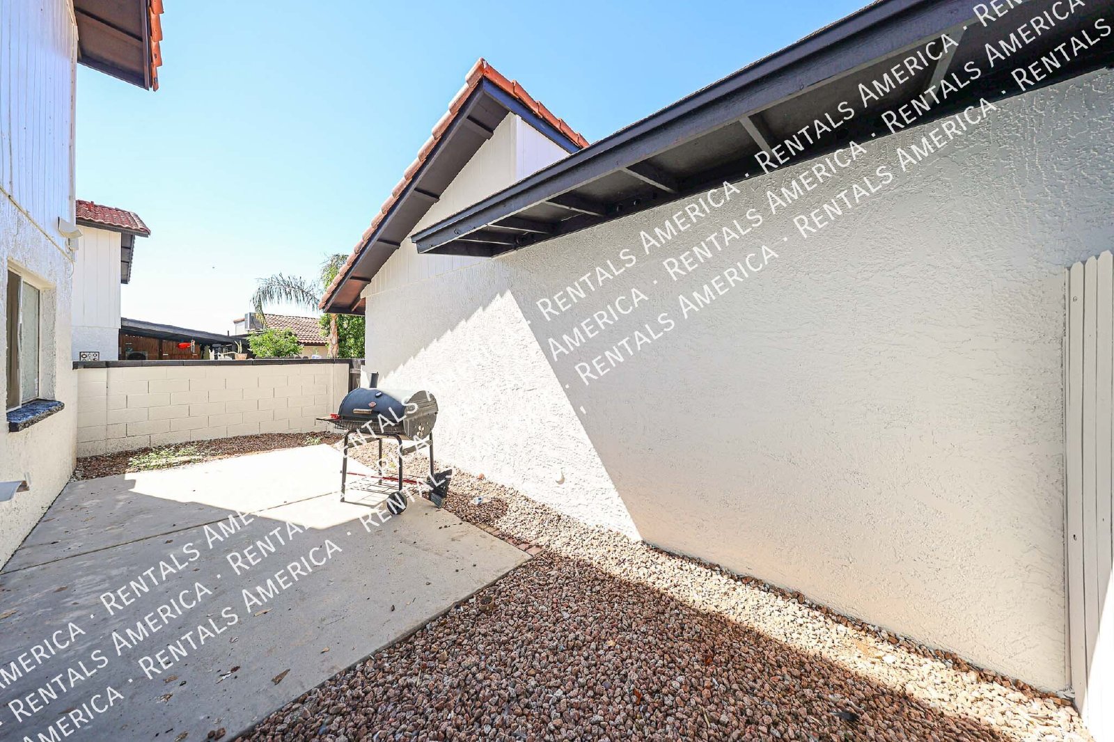 Spacious 4-Bedroom Townhome 2-Car Garage, Solar system, & Community Am property image