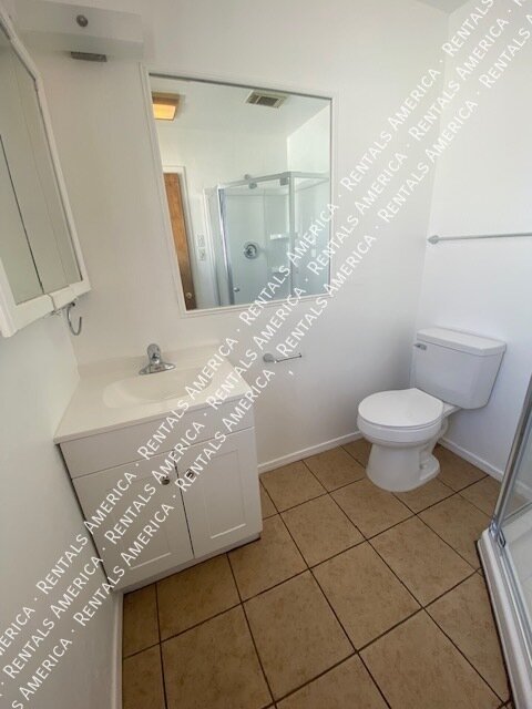 MOVE IN SPECIAL!! Close to U of A, shopping, dining! property image