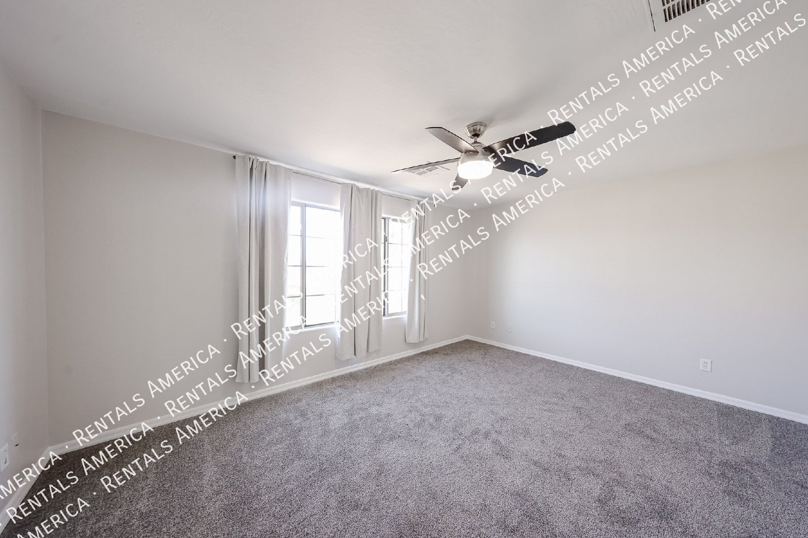 Beautifully Updated Chandler Home in Gated Nicholas Point Community property image
