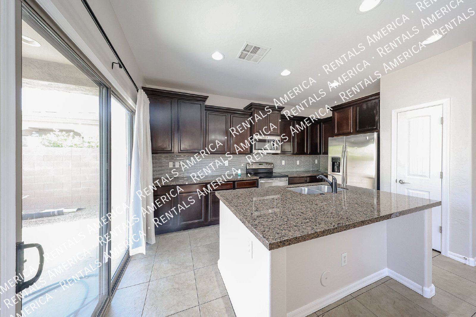 Beautifully Updated Chandler Home in Gated Nicholas Point Community property image