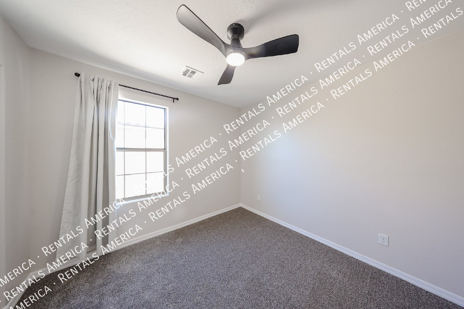 Beautifully Updated Chandler Home in Gated Nicholas Point Community property image