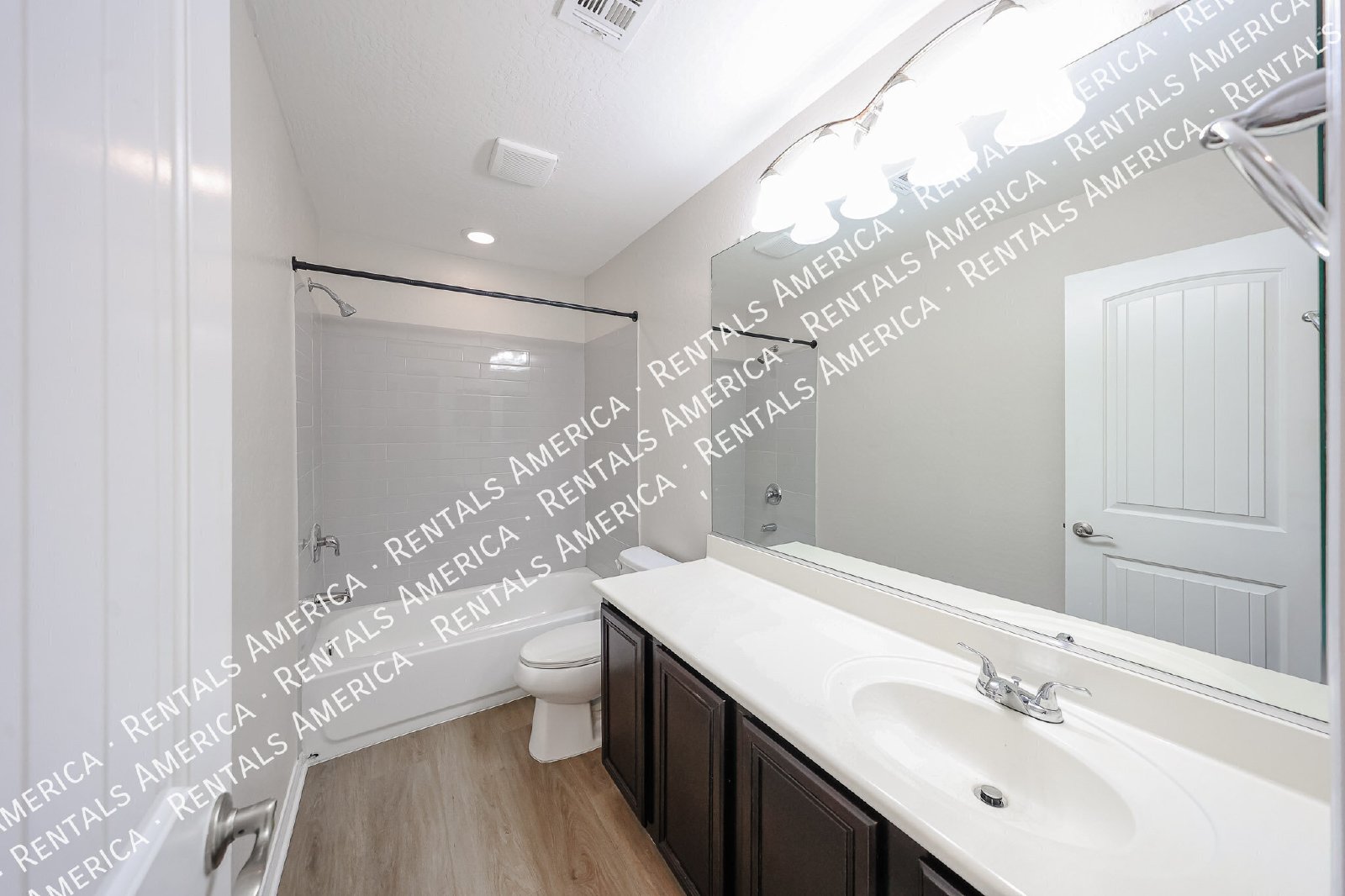 Beautifully Updated Chandler Home in Gated Nicholas Point Community property image