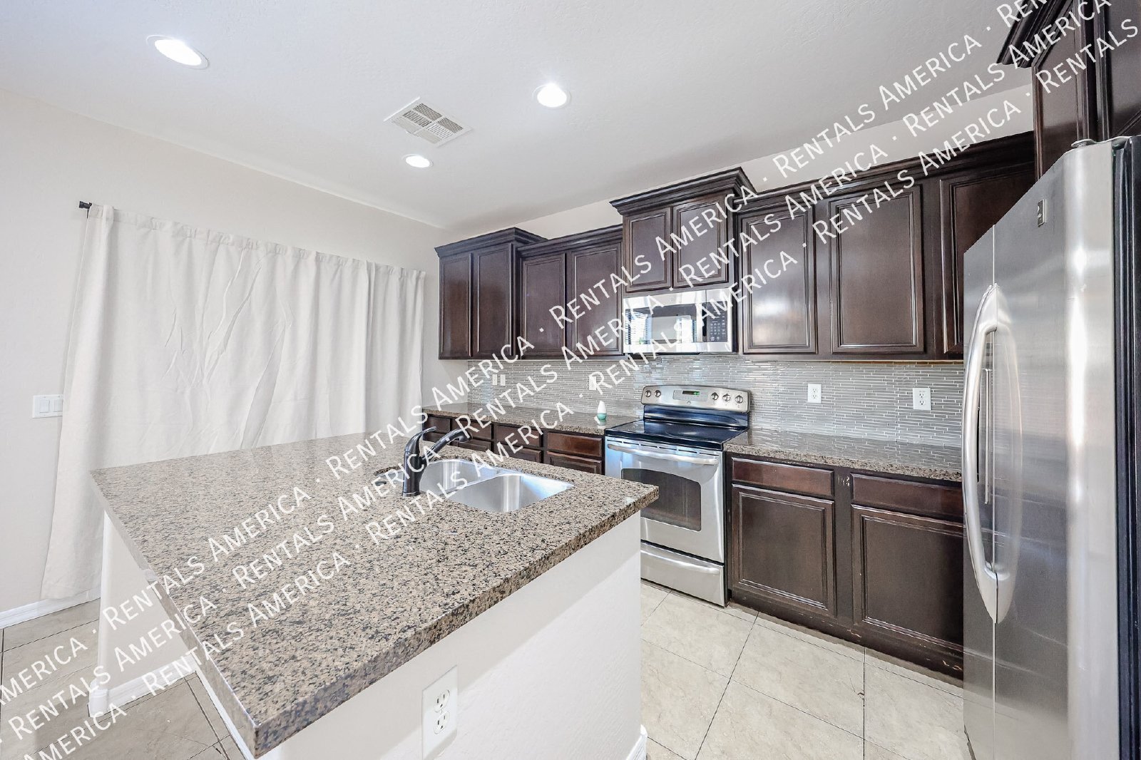 Beautifully Updated Chandler Home in Gated Nicholas Point Community property image