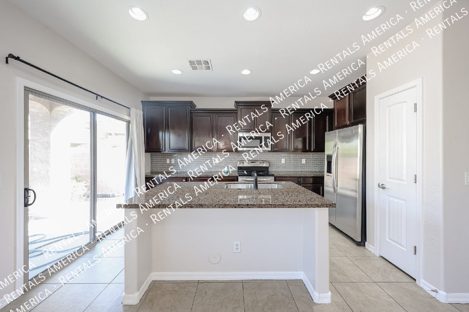 Beautifully Updated Chandler Home in Gated Nicholas Point Community property image