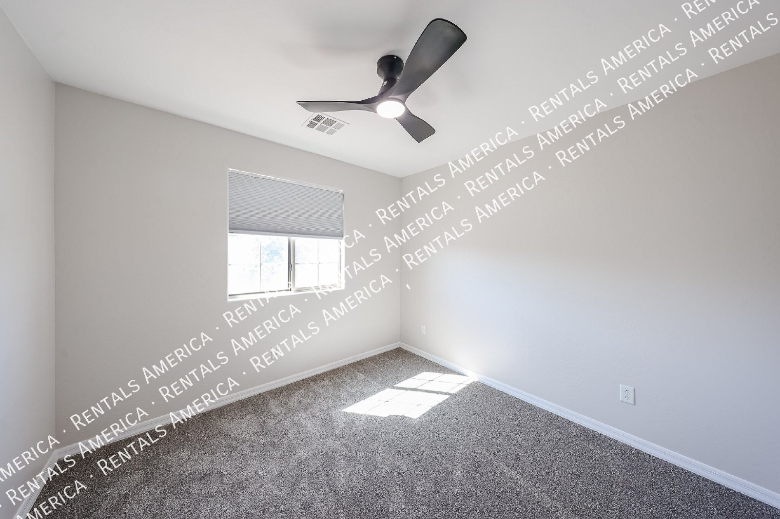 Beautifully Updated Chandler Home in Gated Nicholas Point Community property image