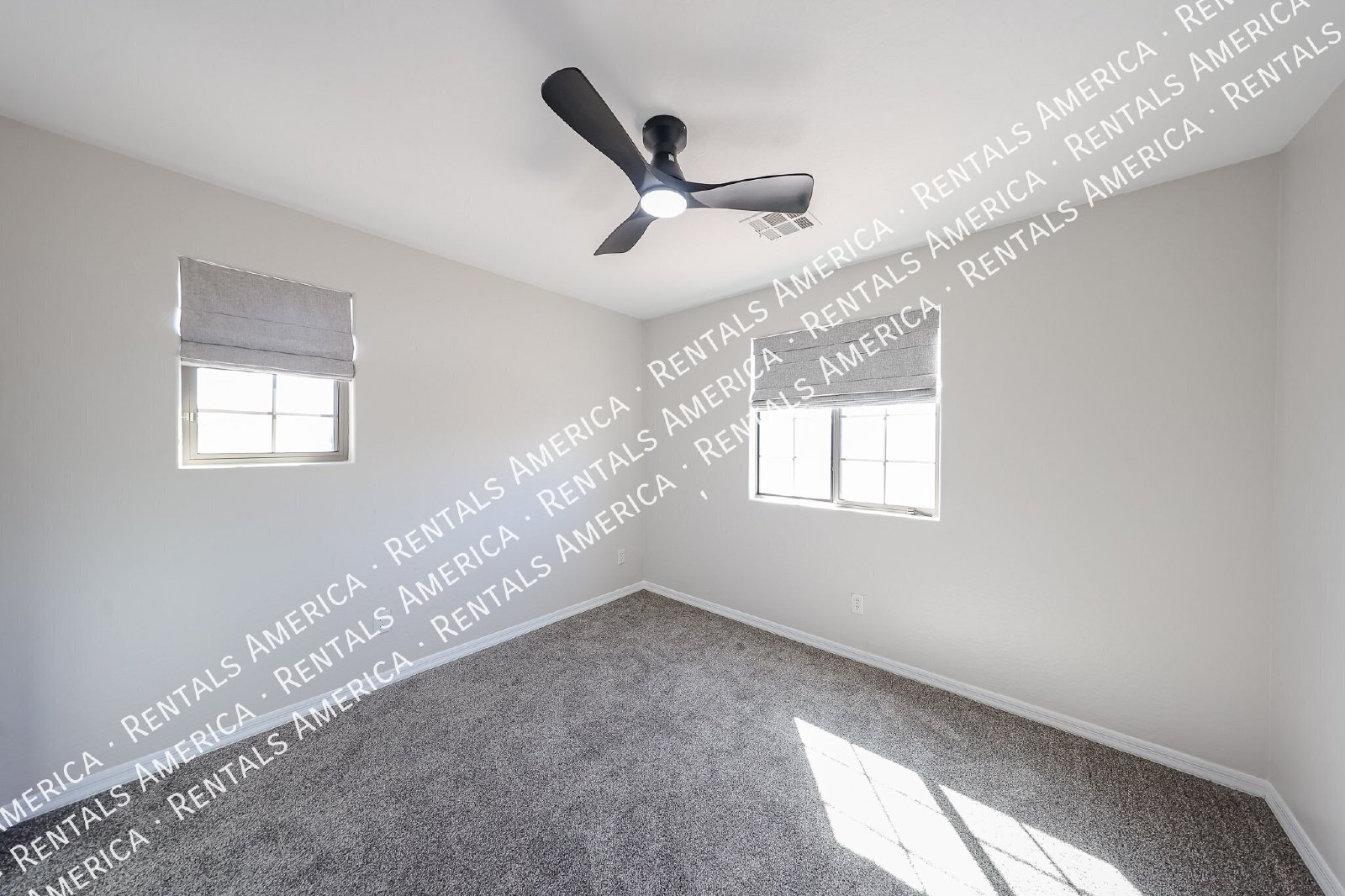 Beautifully Updated Chandler Home in Gated Nicholas Point Community property image
