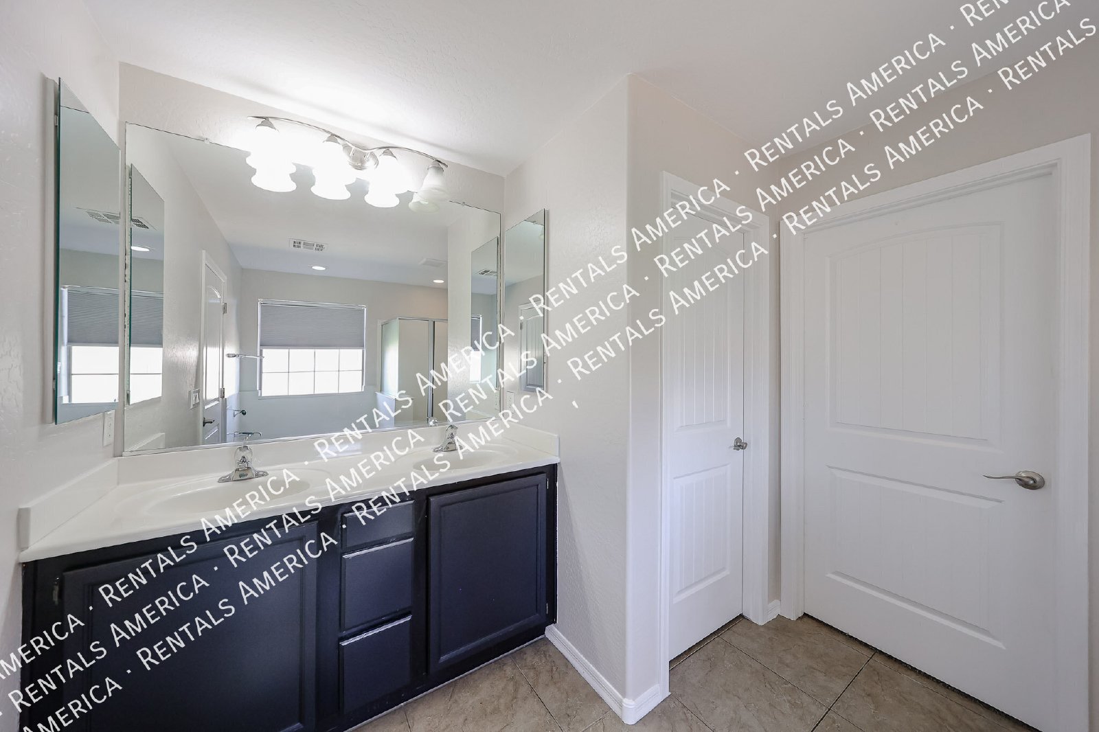 Beautifully Updated Chandler Home in Gated Nicholas Point Community property image