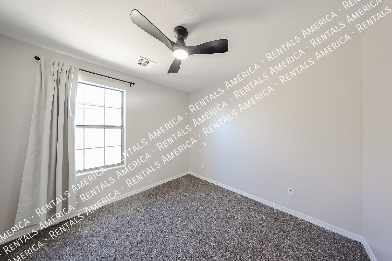 Beautifully Updated Chandler Home in Gated Nicholas Point Community property image