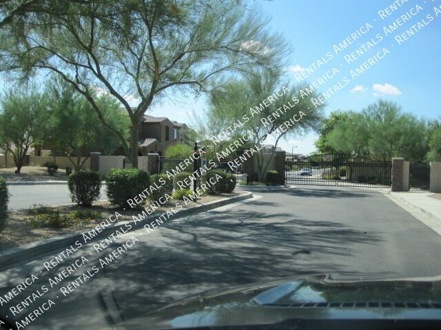 Beautifully Updated Chandler Home in Gated Nicholas Point Community property image