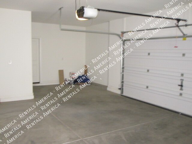 Beautifully Updated Chandler Home in Gated Nicholas Point Community property image