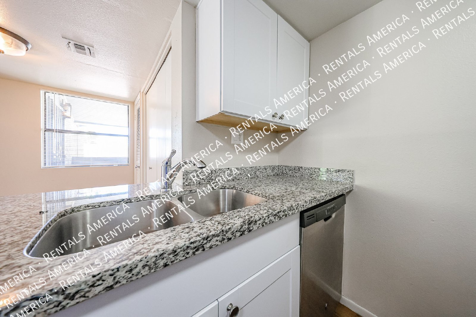 Charming 2-Bedroom, 2-Bathroom Condo for Rent property image