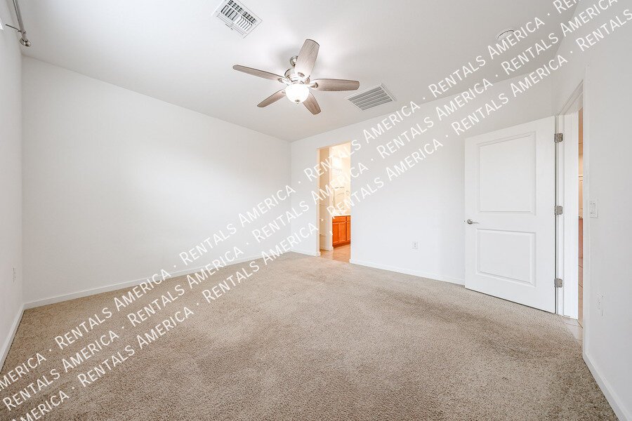 OCTOBER MOVE IN SPECIAL property image