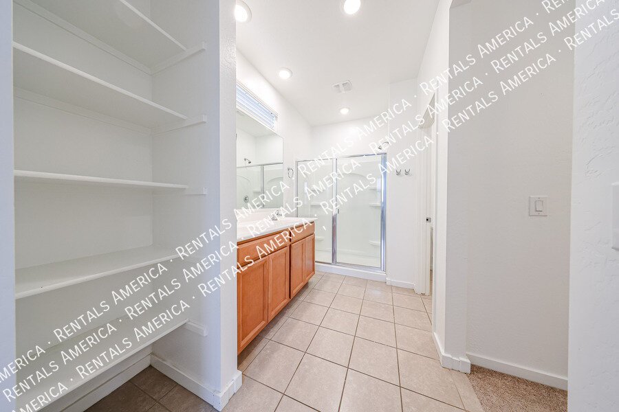 OCTOBER MOVE IN SPECIAL property image
