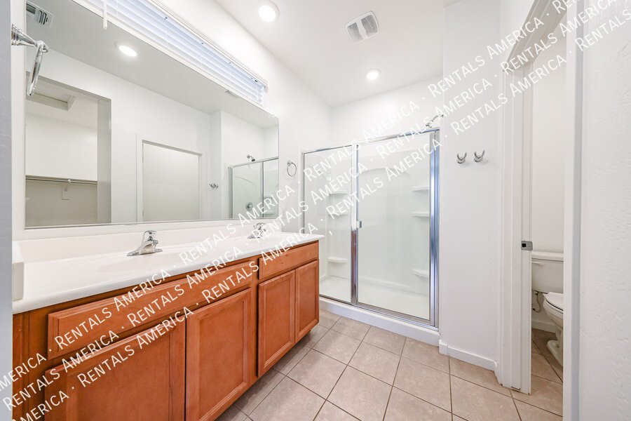 OCTOBER MOVE IN SPECIAL property image