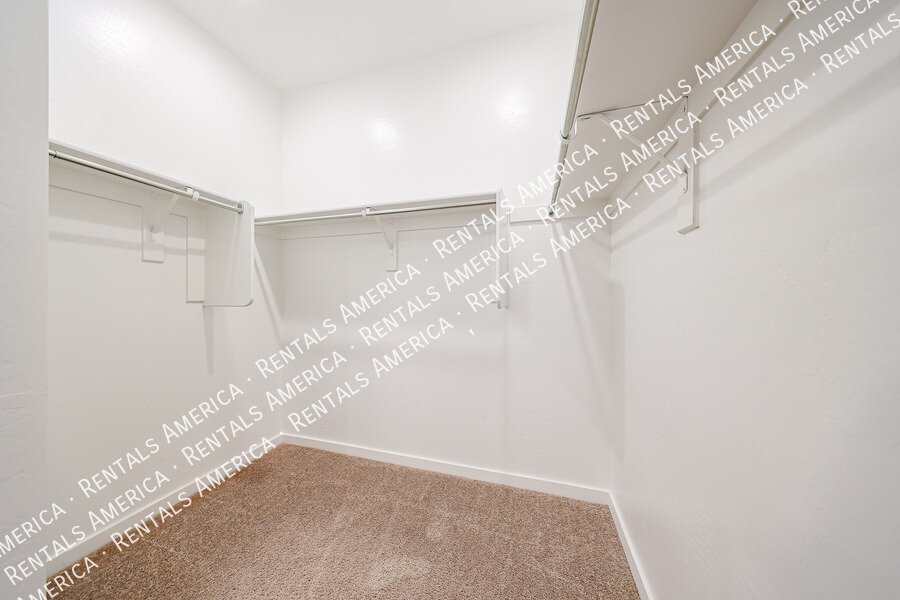 OCTOBER MOVE IN SPECIAL property image