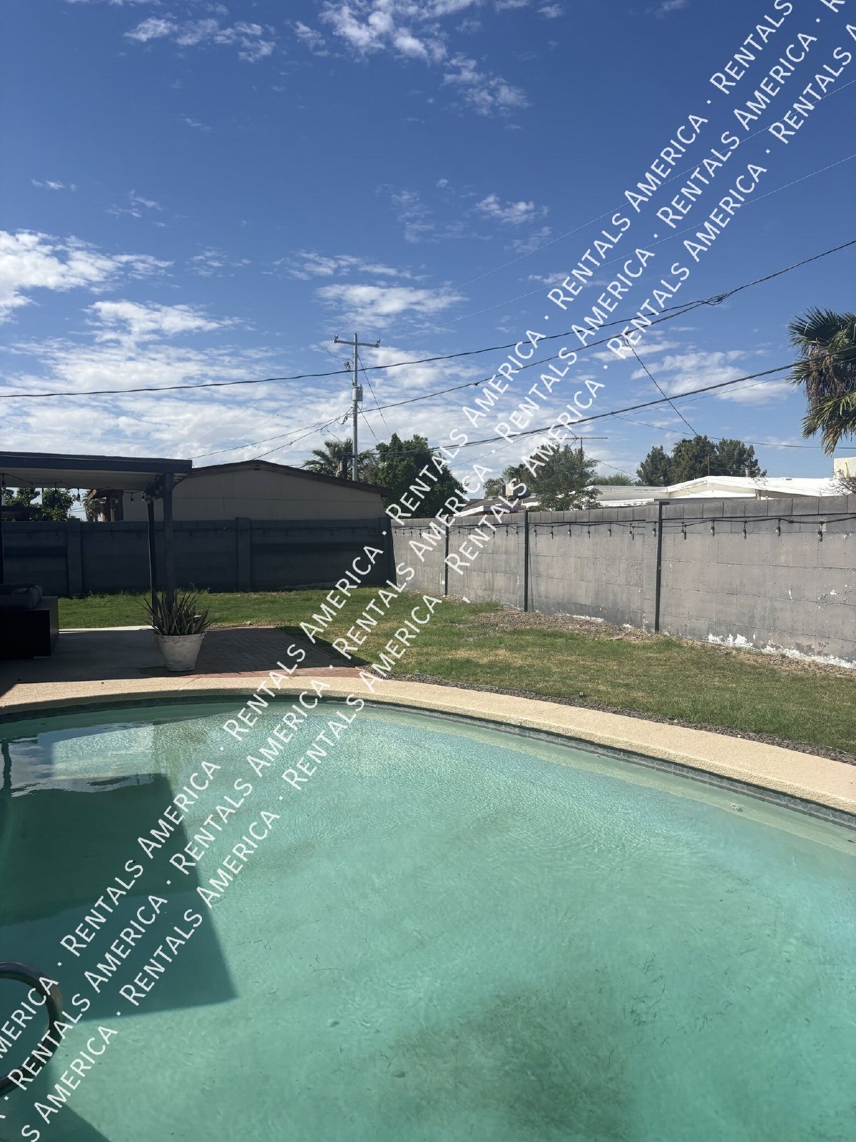 MOVE IN SPECIA! $2500 for monthly rentSOLAR, POOL, 2000 SQ Ft, SPECIAL property image