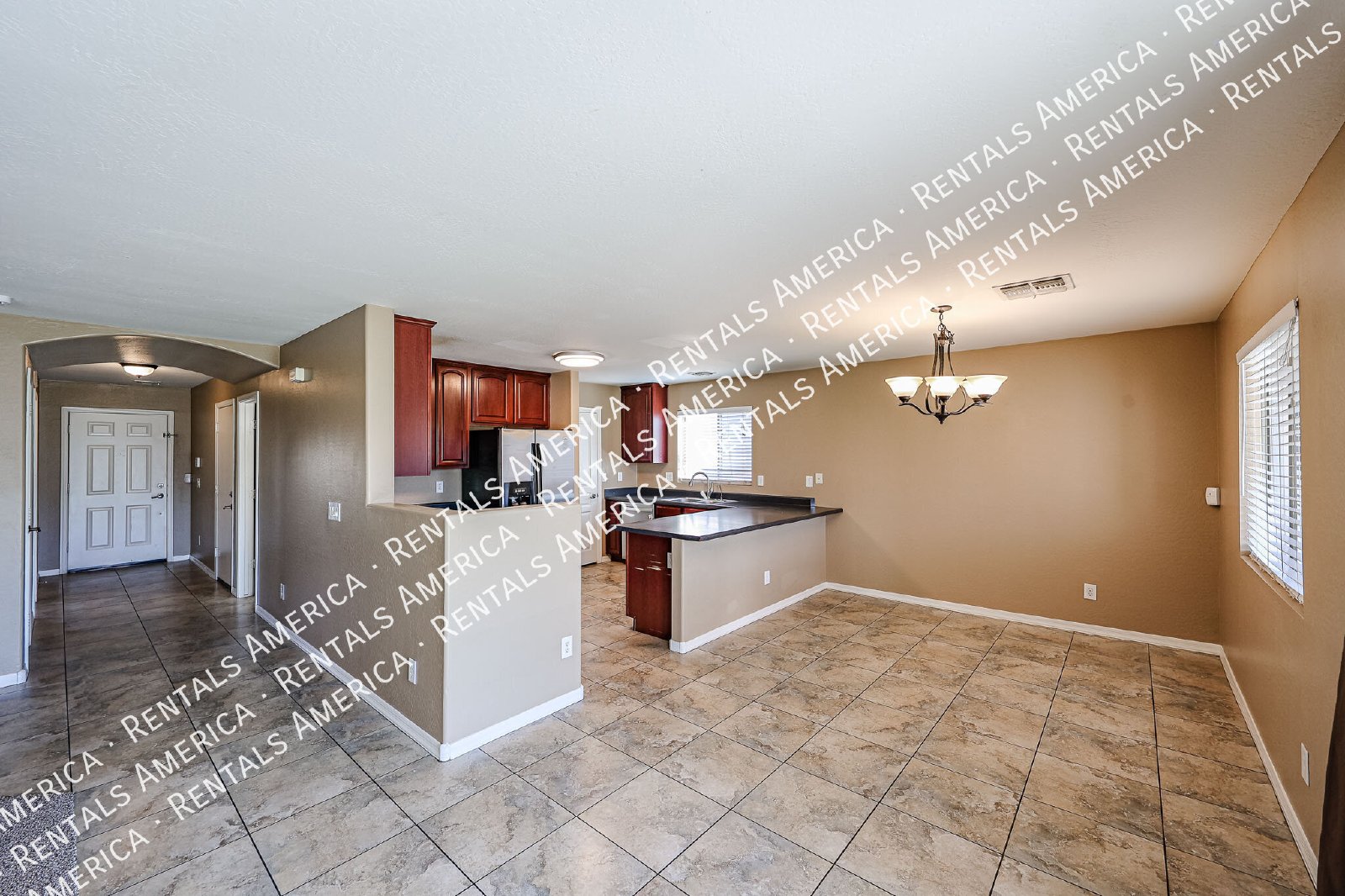 Spacious 4 Bd / 2.5 Ba home with large loft and a den!!! property image