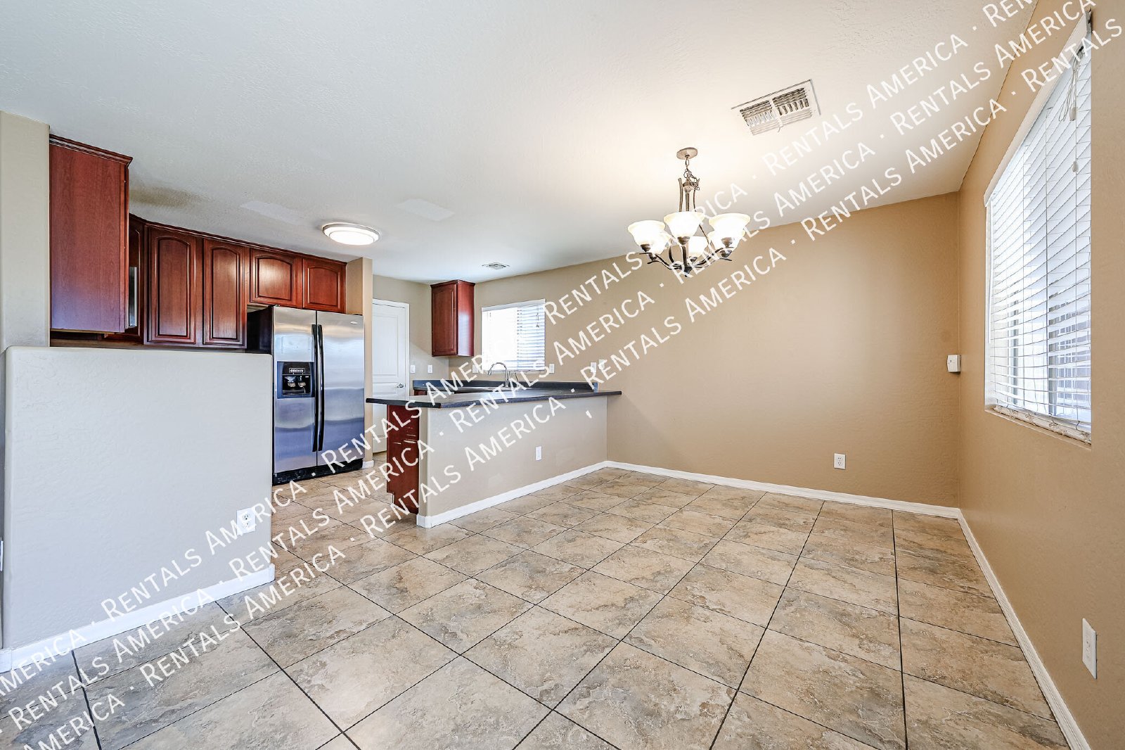 Spacious 4 Bd / 2.5 Ba home with large loft and a den!!! property image