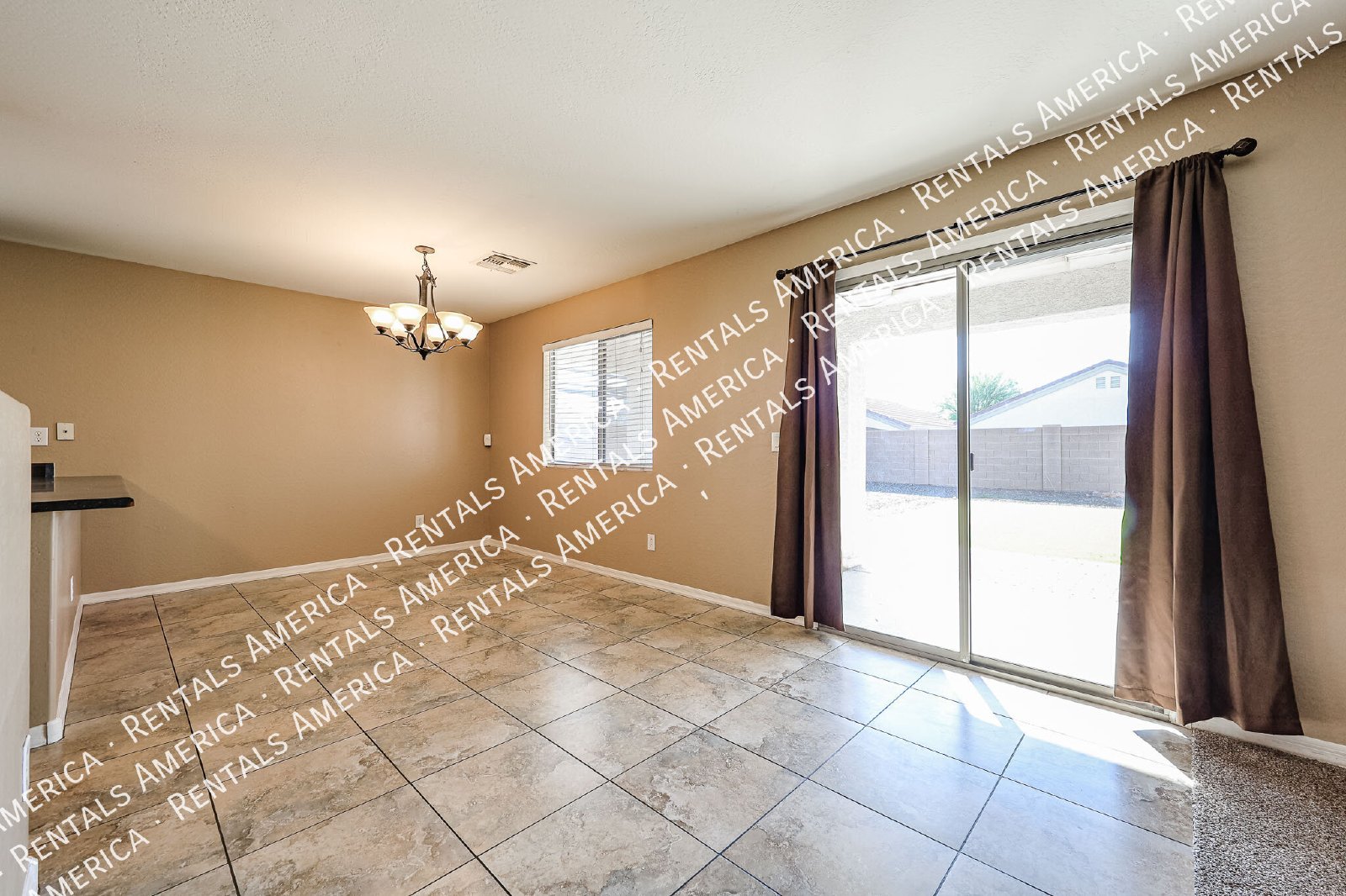 Spacious 4 Bd / 2.5 Ba home with large loft and a den!!! property image