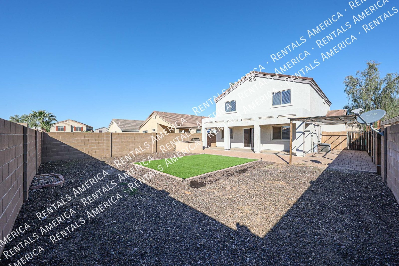 Spacious 4 Bd / 2.5 Ba home with large loft and a den!!! property image