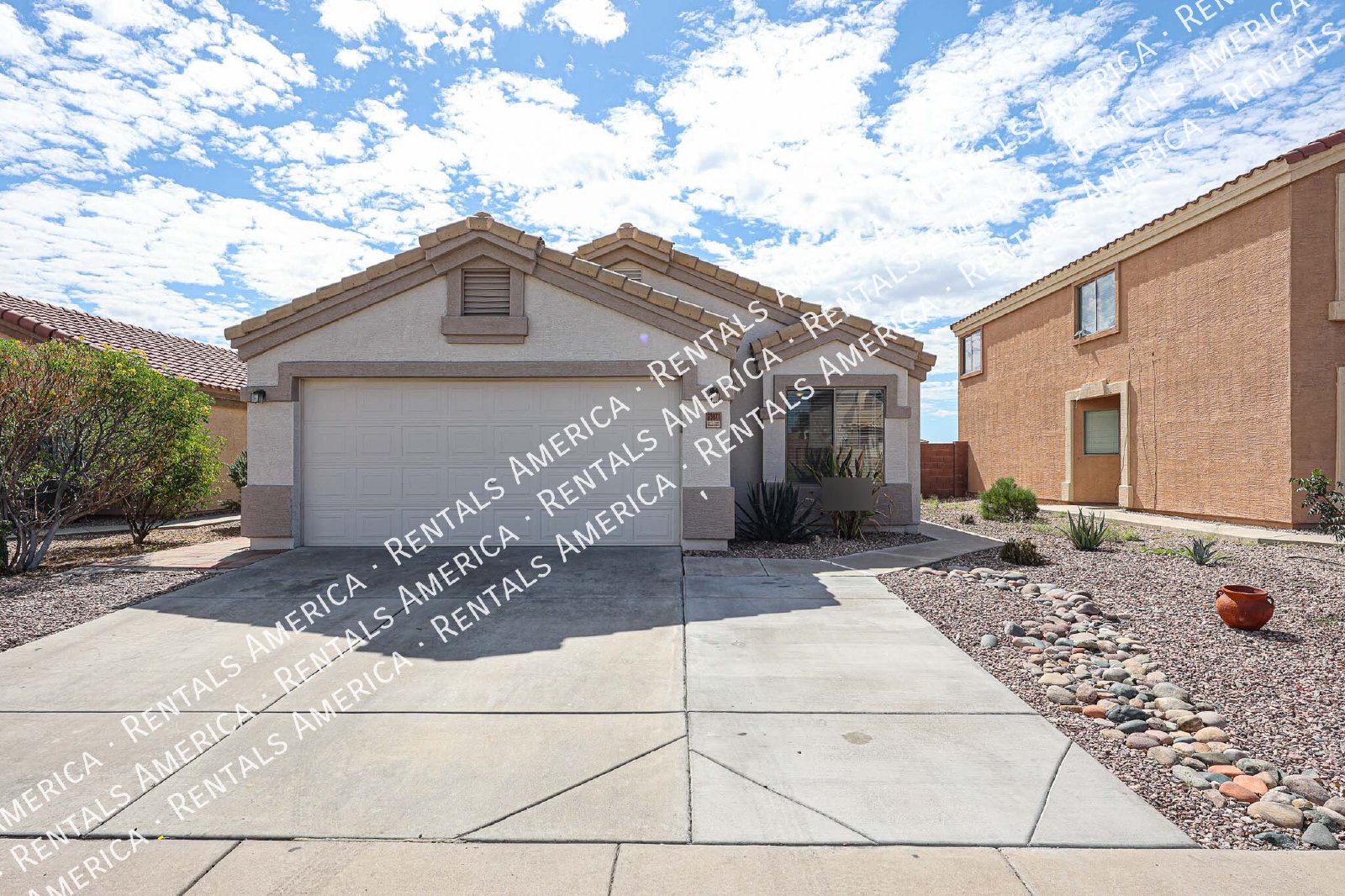 New Paint and New Blinds Throughout! Spacious 4-Bed, 2 Bath Home property image