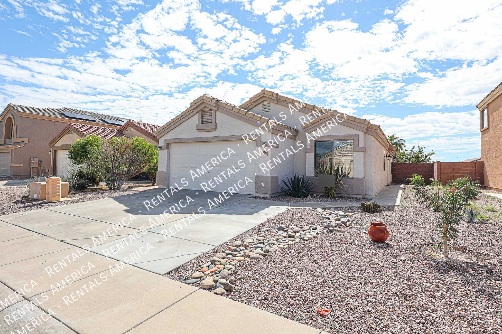 New Paint and New Blinds Throughout! Spacious 4-Bed, 2 Bath Home property image