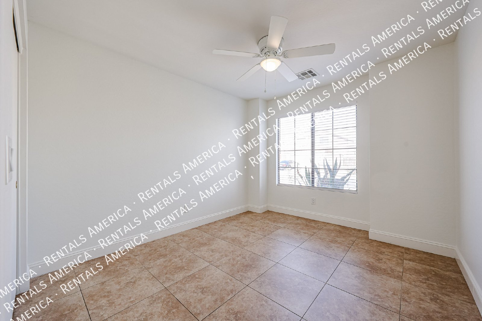 New Paint and New Blinds Throughout! Spacious 4-Bed, 2 Bath Home property image